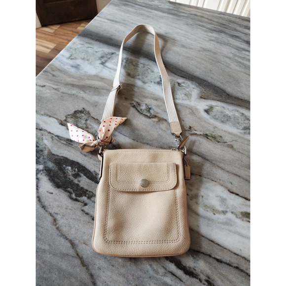 Coach Handbags - Coach Gallery Pebble Leather Crossbody Bag Beige Scarf Accent Adjustable Strap